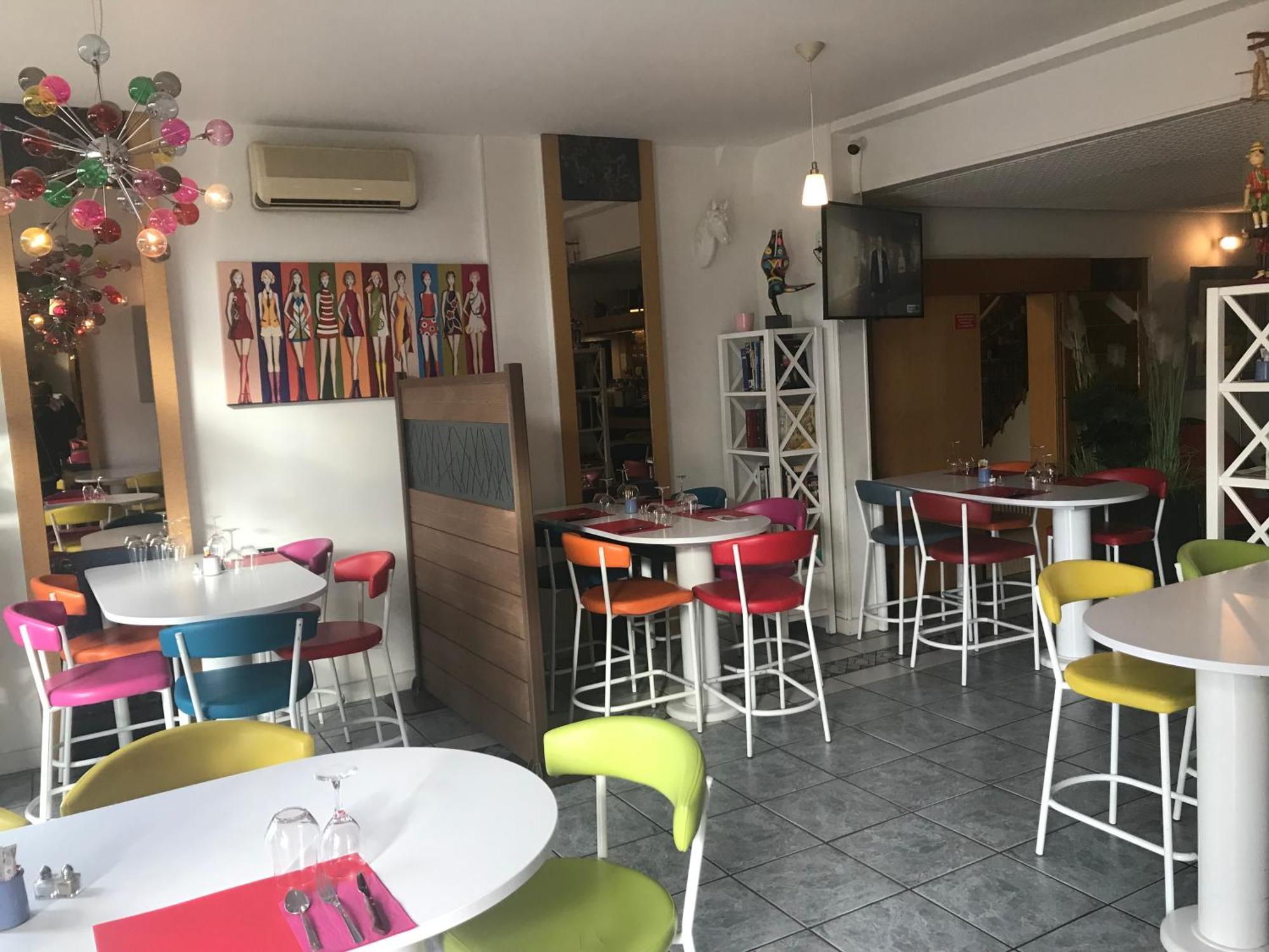 Hotel Couleurs Sud Centre-Ville Gare Charleville-Mézières المظهر الخارجي الصورة
