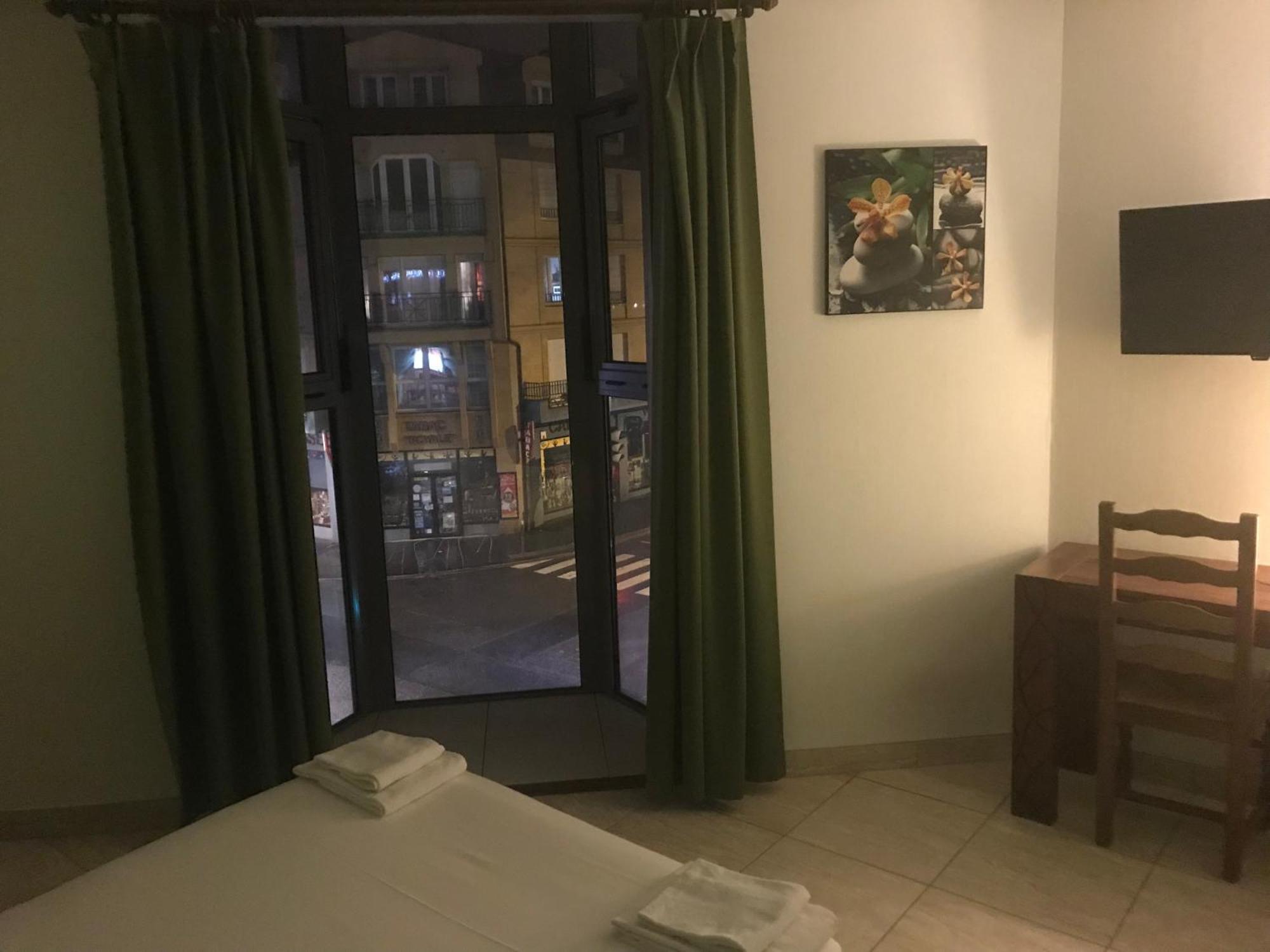 Hotel Couleurs Sud Centre-Ville Gare Charleville-Mézières المظهر الخارجي الصورة