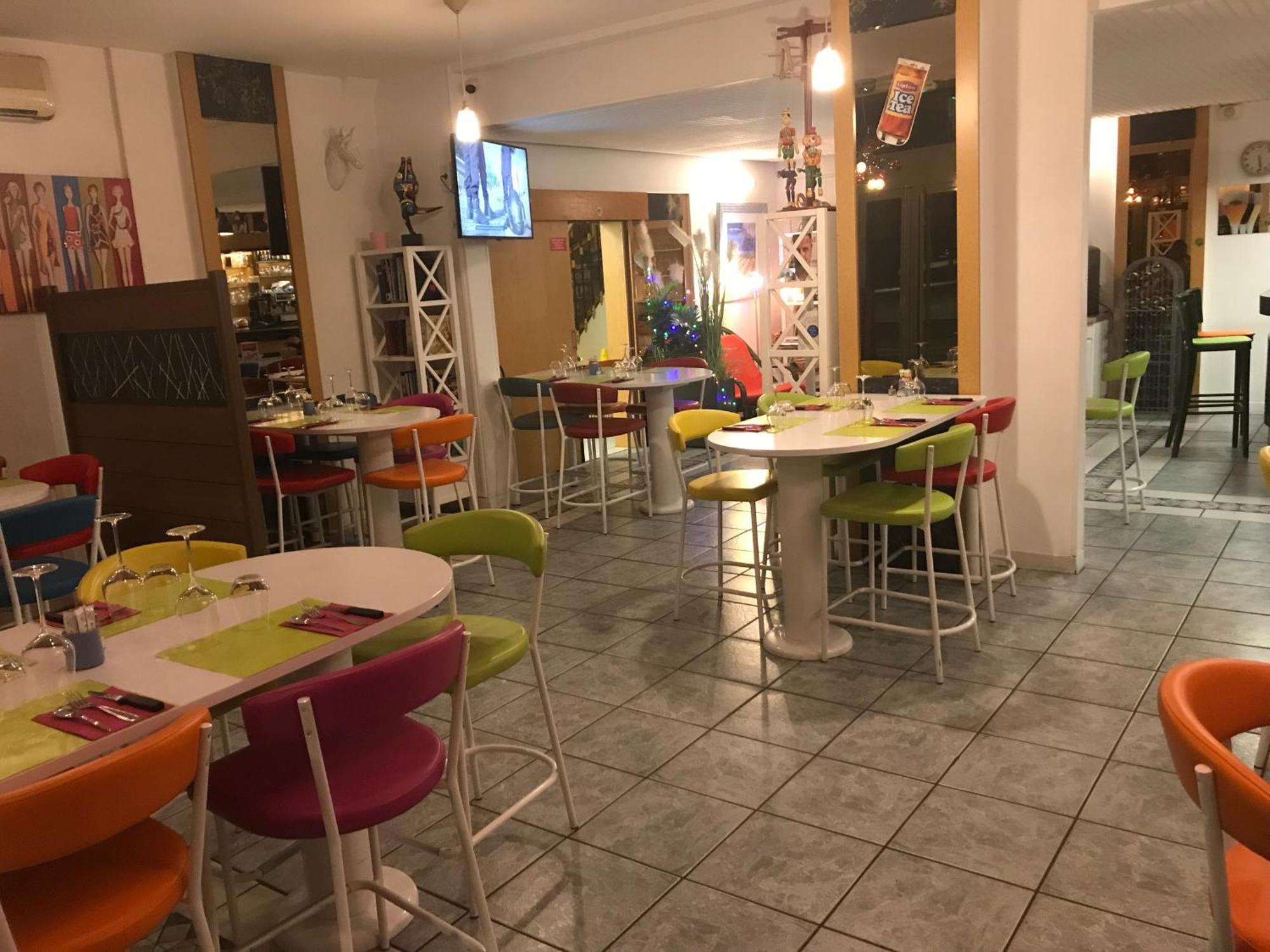 Hotel Couleurs Sud Centre-Ville Gare Charleville-Mézières المظهر الخارجي الصورة