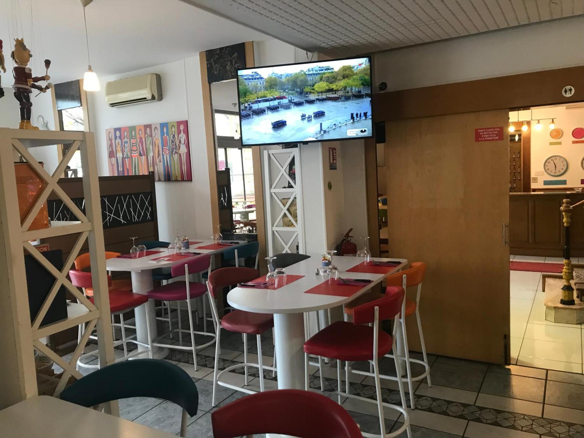 Hotel Couleurs Sud Centre-Ville Gare Charleville-Mézières المظهر الخارجي الصورة