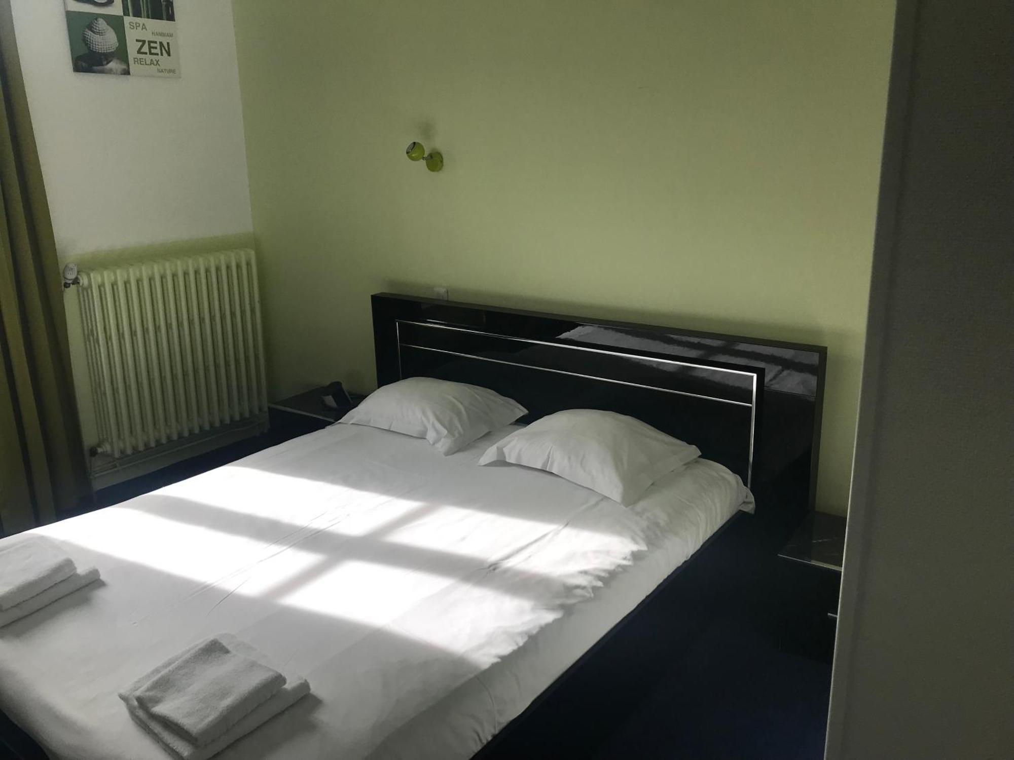 Hotel Couleurs Sud Centre-Ville Gare Charleville-Mézières المظهر الخارجي الصورة