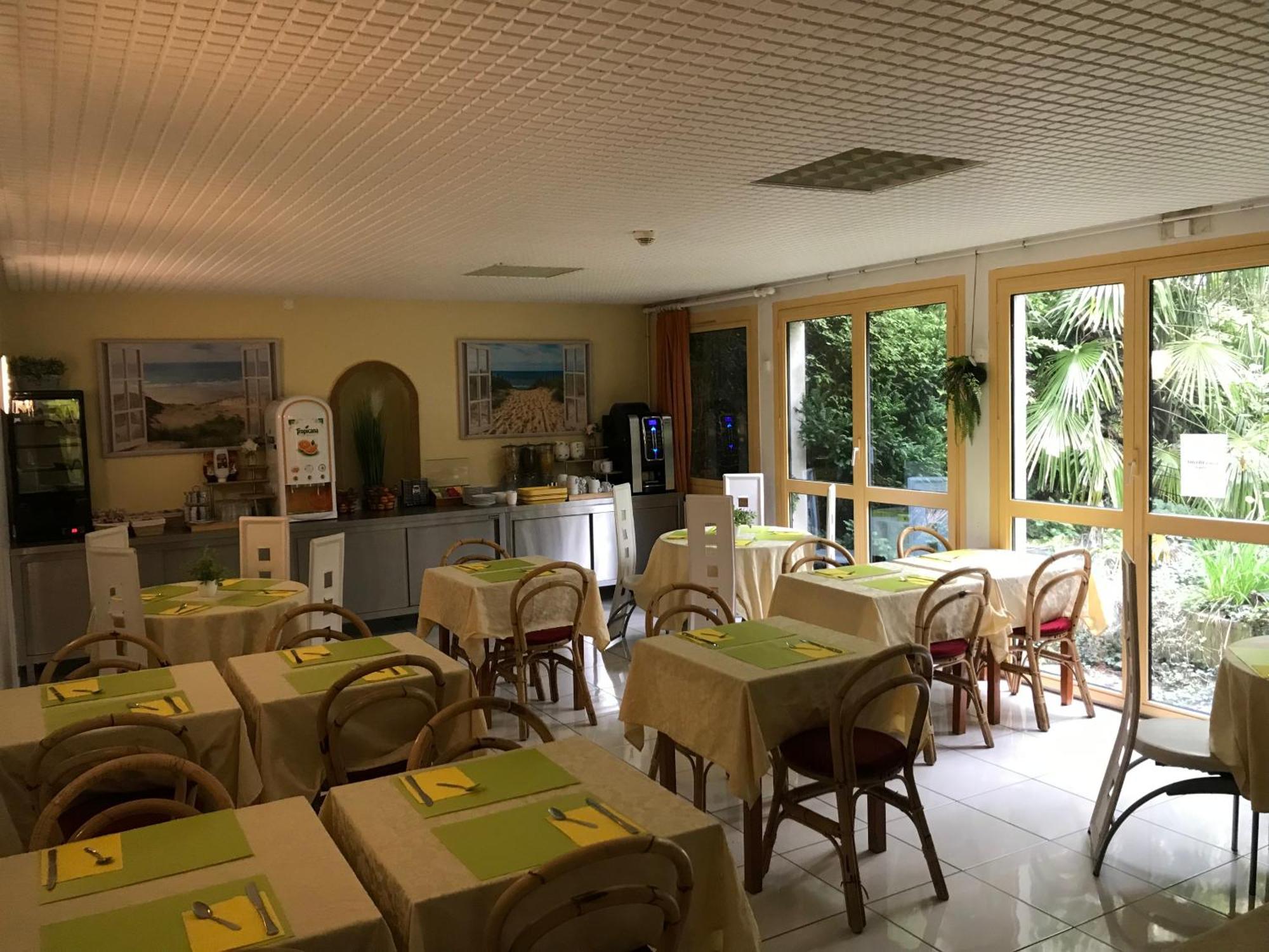 Hotel Couleurs Sud Centre-Ville Gare Charleville-Mézières المظهر الخارجي الصورة