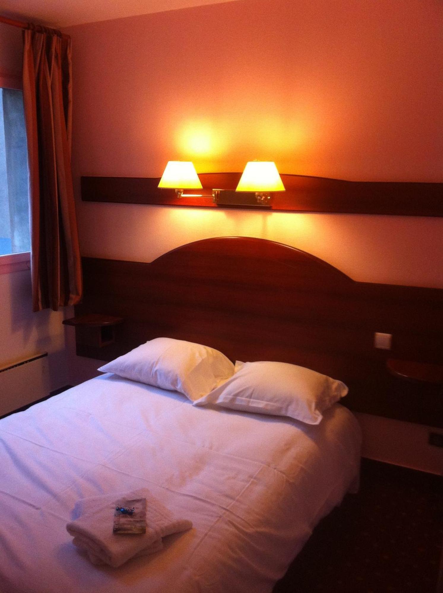 Hotel Couleurs Sud Centre-Ville Gare Charleville-Mézières المظهر الخارجي الصورة