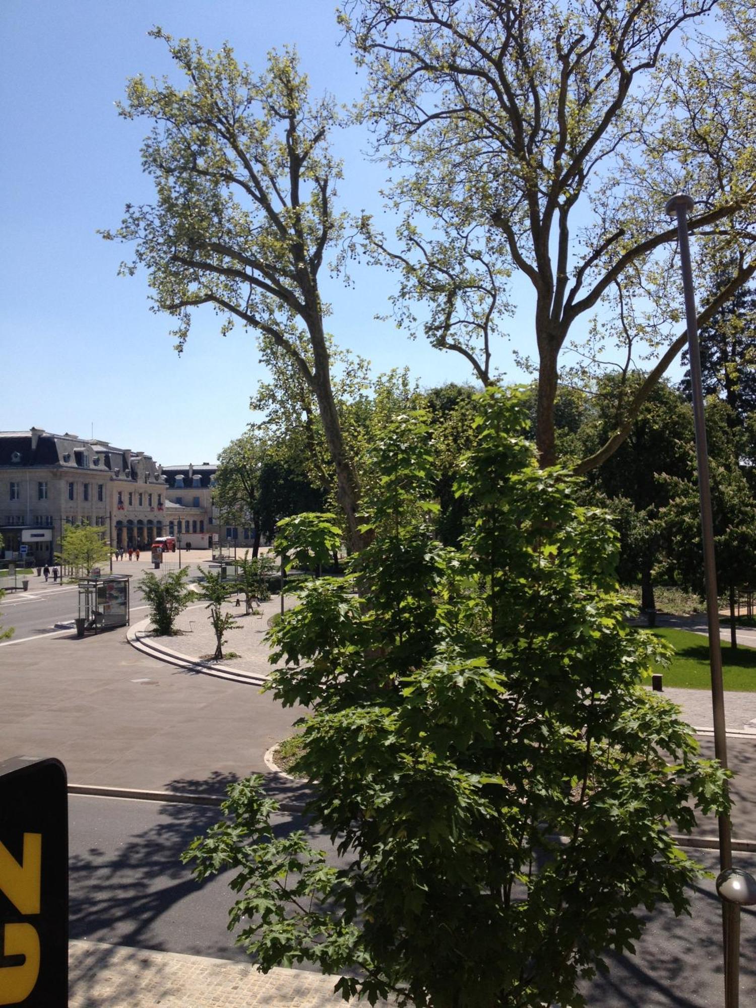 Hotel Couleurs Sud Centre-Ville Gare Charleville-Mézières المظهر الخارجي الصورة