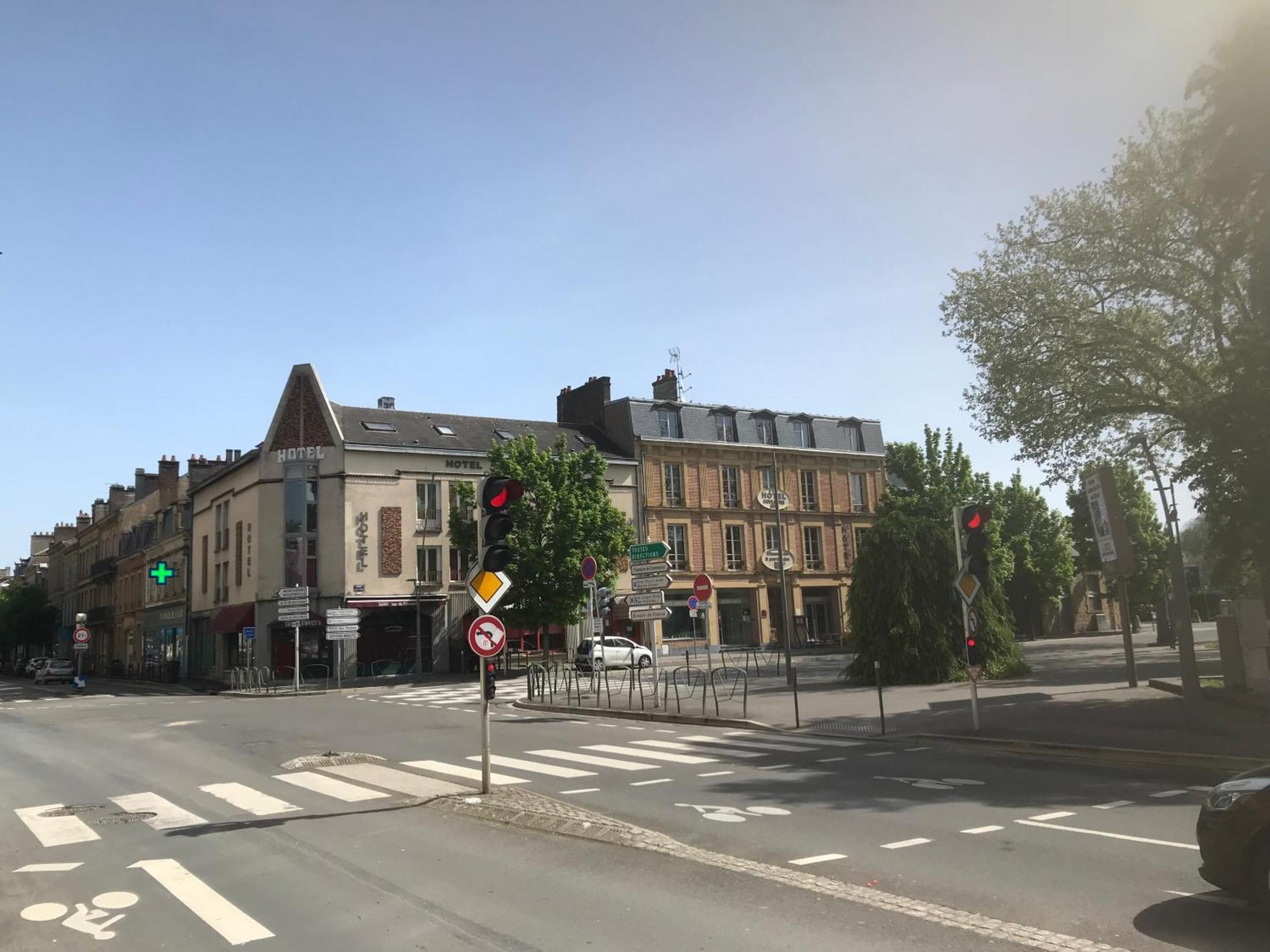 Hotel Couleurs Sud Centre-Ville Gare Charleville-Mézières المظهر الخارجي الصورة