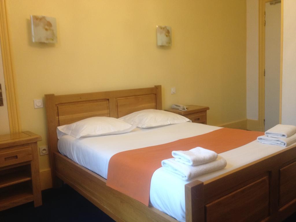 Hotel Couleurs Sud Centre-Ville Gare Charleville-Mézières الغرفة الصورة