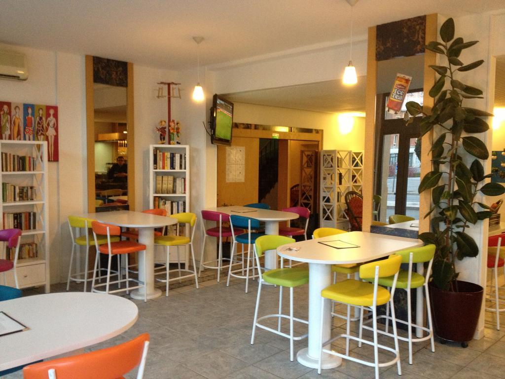 Hotel Couleurs Sud Centre-Ville Gare Charleville-Mézières المظهر الخارجي الصورة